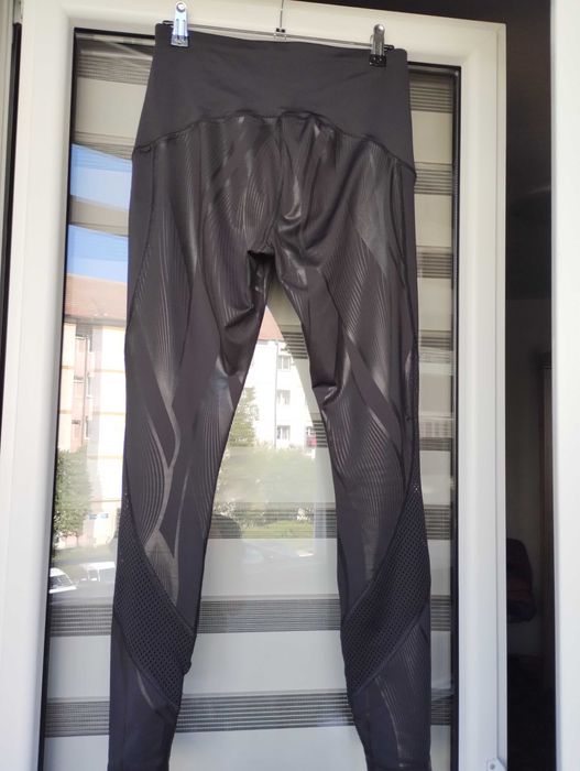 Colanți firmă ,,Lotto" Negri, sport- Fitness. Mărimea S