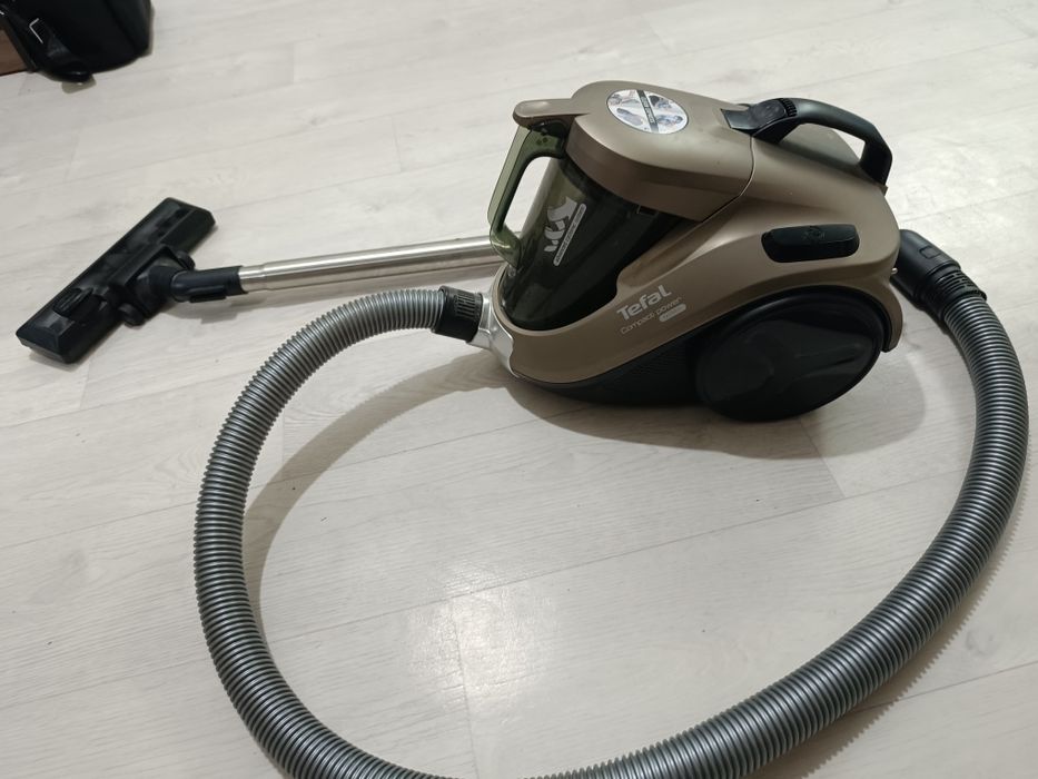 Продаётся пылесос