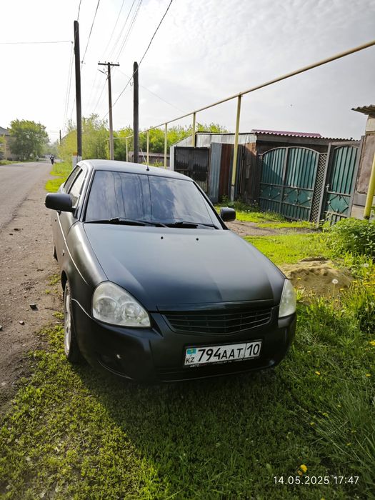 Priora седан Продам срочно