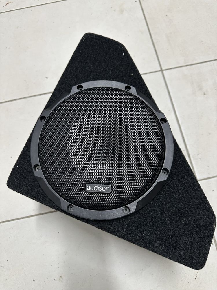 Субуфер Audison Prima APS 8D за Audi A3 8L