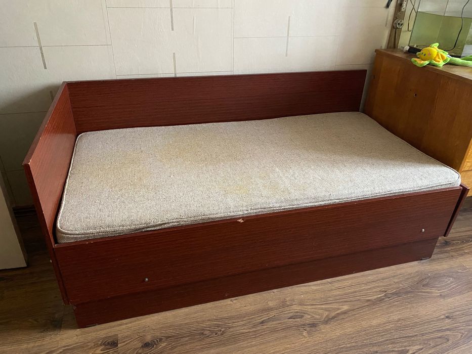 Продам тахту подходит до 170 см.