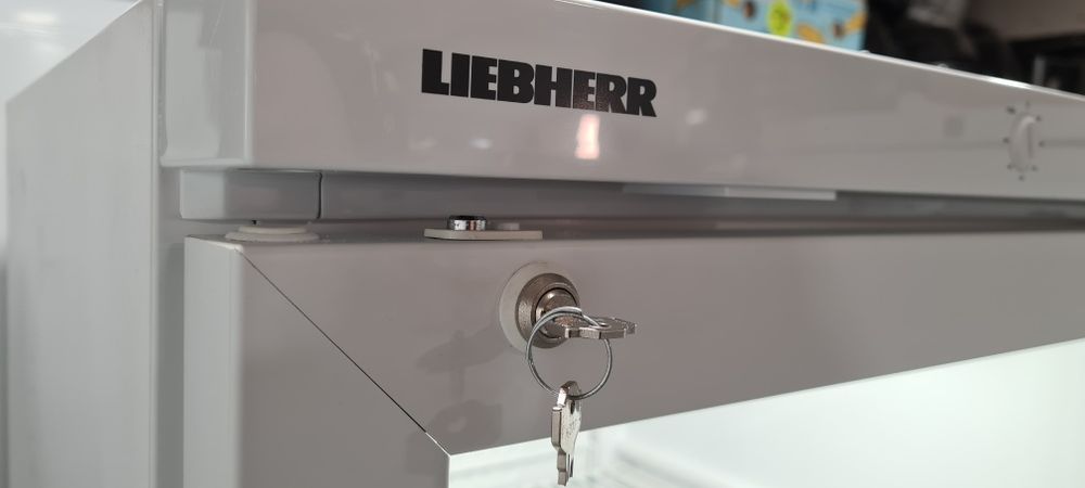 ТОП Хладилна витрина Liebherr FK 3642 165см 325л Нето