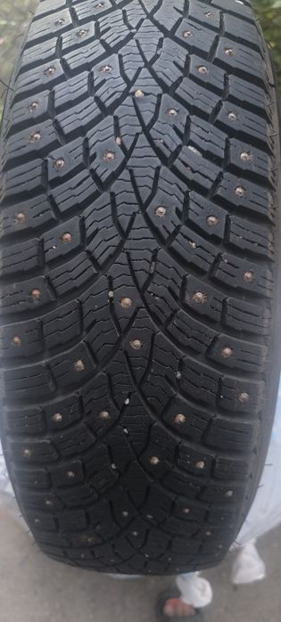 Продам шины шипованные 215/70/16