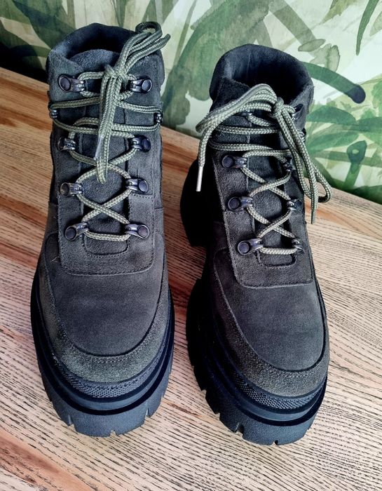 Зимни велурени обувки Mia