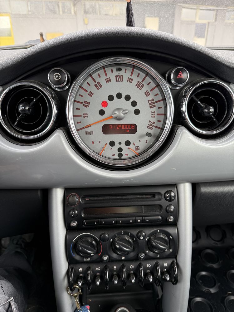 Vând Mini cooper