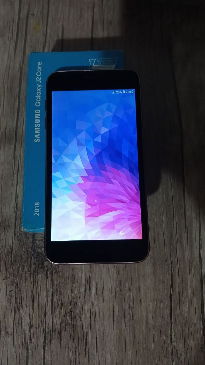 Samsung j2 core sotiladi