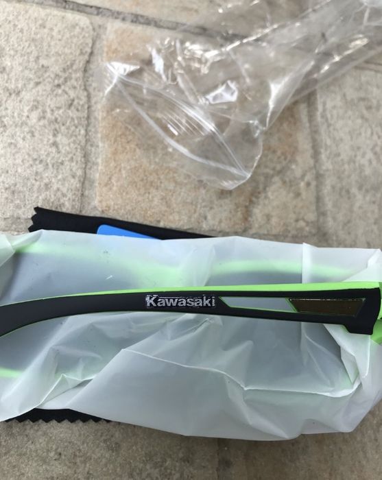 Слънчеви очила Kawasaki