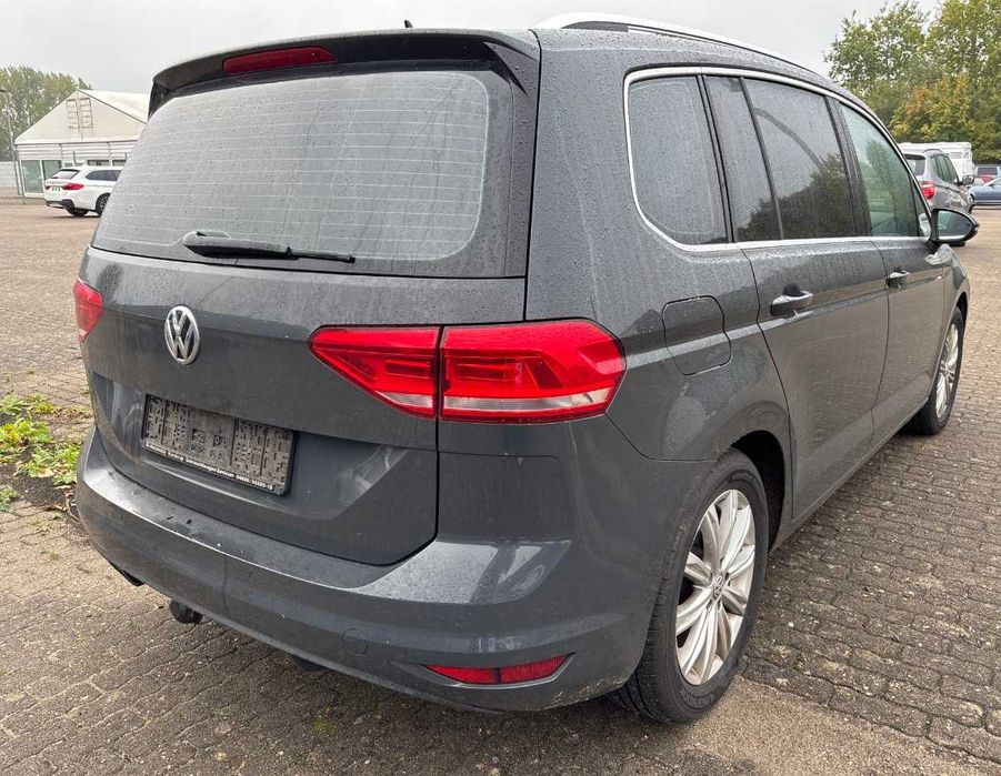 vw touran  2.0d dsg 2017 locatie Germania rate fixe far avans prin tbi