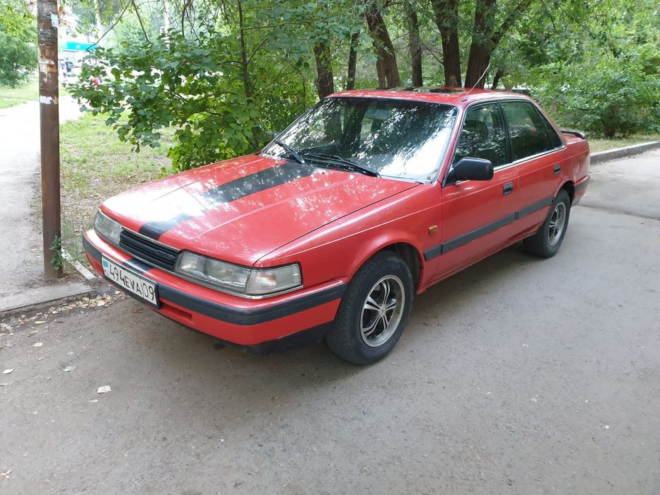 Машина Мазда 626