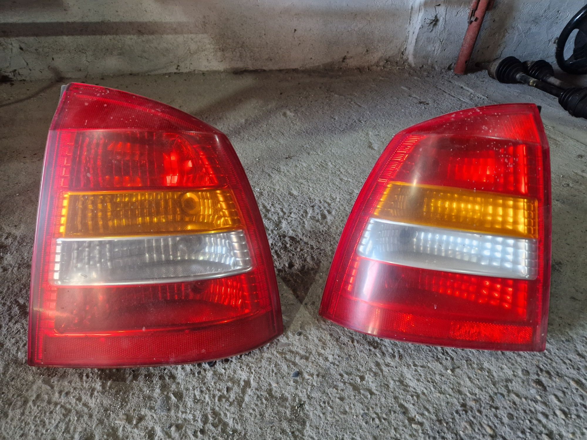 Stop stanga / dreapta opel astra g