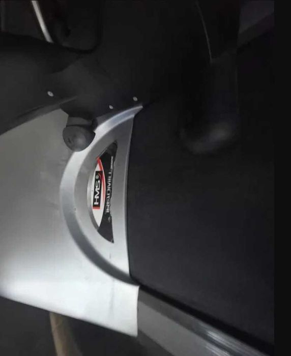 Vând bandă de alergat pentru uz casnic HMS Premium