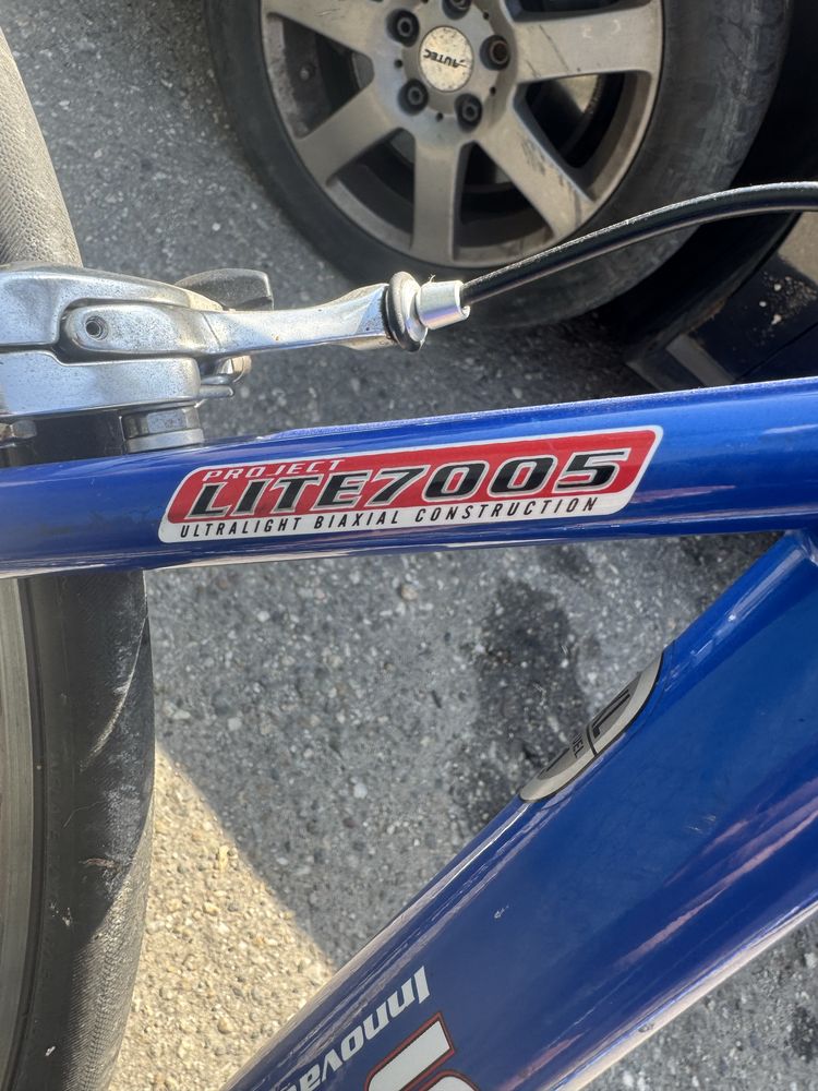 Bicicleta Cursiera SCOTT USA, foarte usoara, echipata SCHIMANO SORA