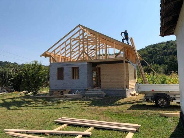 Case si cabane din lemn