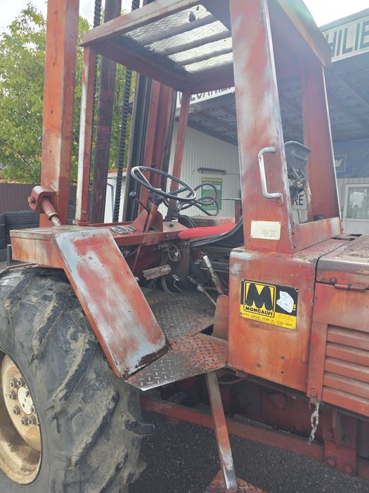 Incarcator Motostivuitor de terenManitou MB 30 de 3 tone