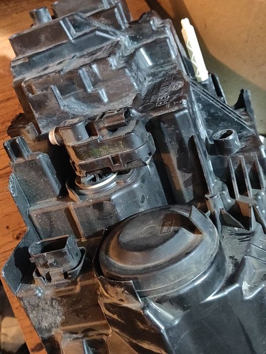 Преден Десен Фар за Dacia Duster LED след 2021г. от