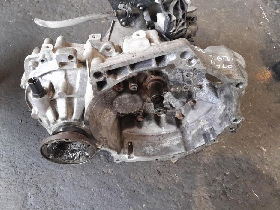 cutie viteze manuala 5 trepte vw polo 6r 1.6tdi cay seat ibiza 1.6tdi