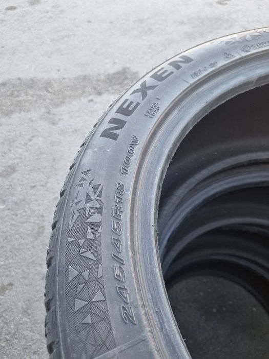Продам шины 245 45 R18