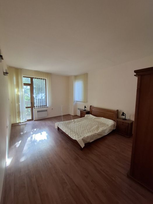 Продава се Тристаен апартамент в Пловдив, Гагарин - 130 кв.м за 477 €/кв.м - Снимка #4