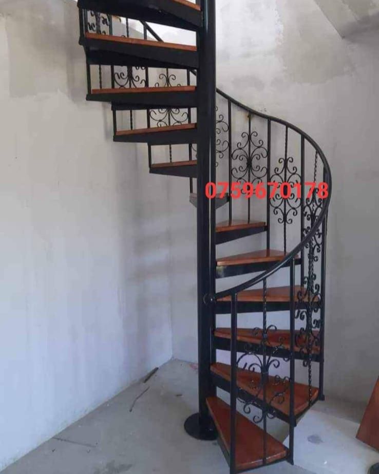 Porti , Balustrade, Scari metalice