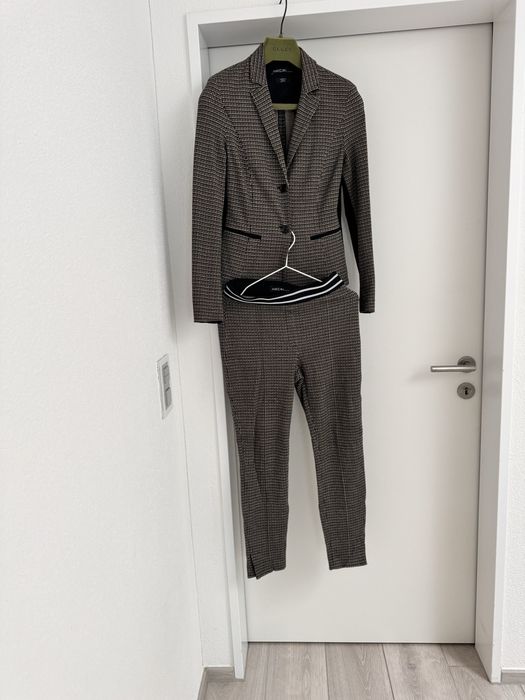 Костюм Marccain