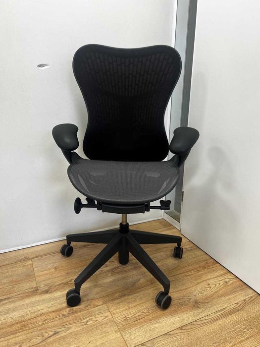 Refurbished Herman Miller Mirra 2 Graphite Butterfly