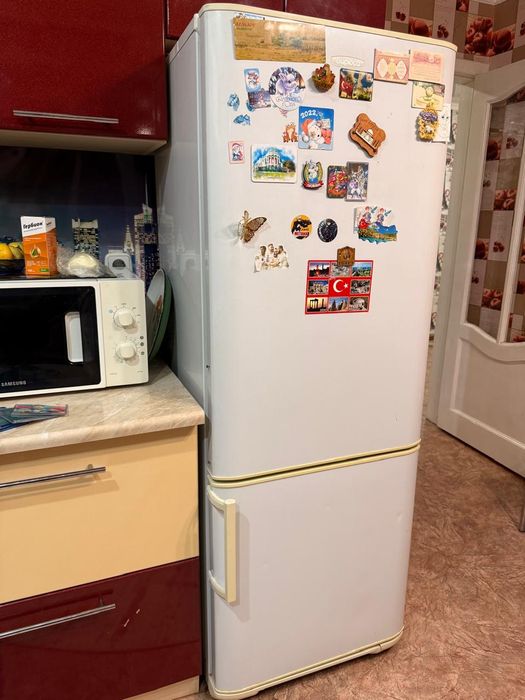 Холодильник верх не работает, низ работает морозит