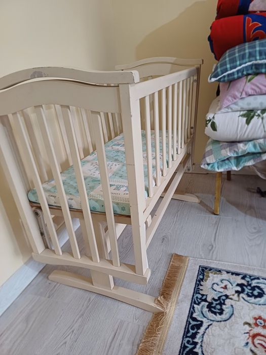 Манеж качающий из дерева