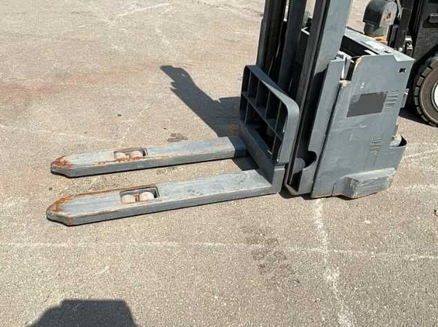 Transpaleta electrica STAXX PES15D