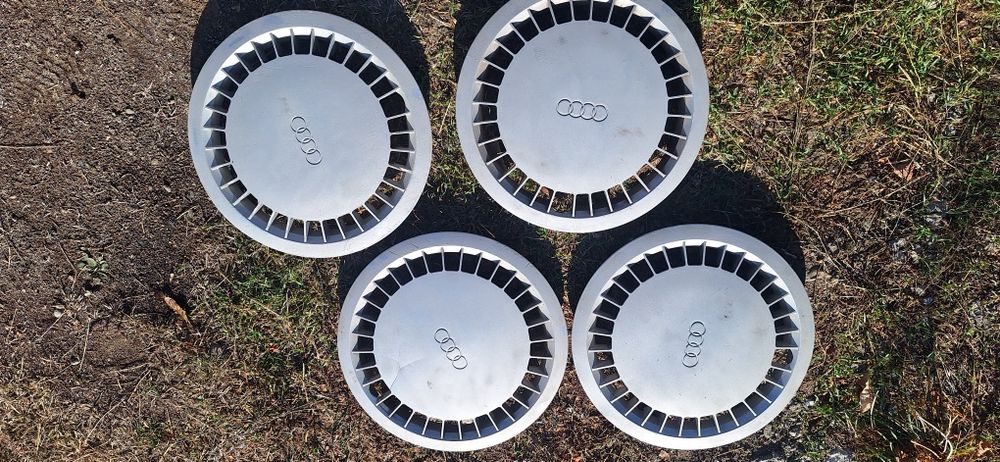 Продам колпаки комплект от Ауди в хорошем состоянии