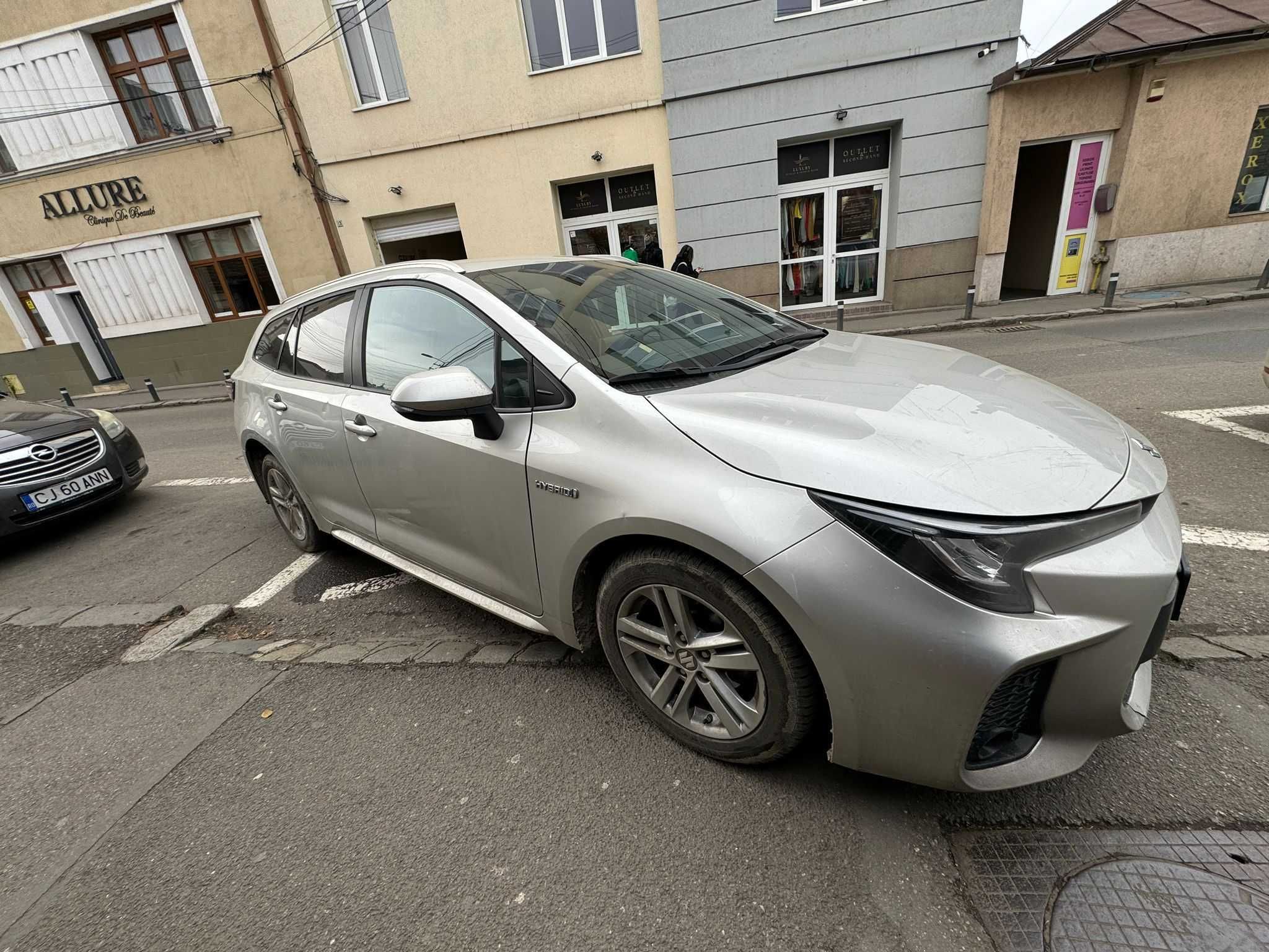 Mașini spre închiriere BOLT/UBER