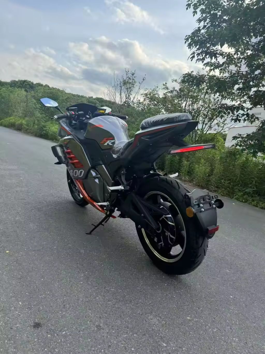 Mototsikl elektroni sport bike prava nomer kerak emas