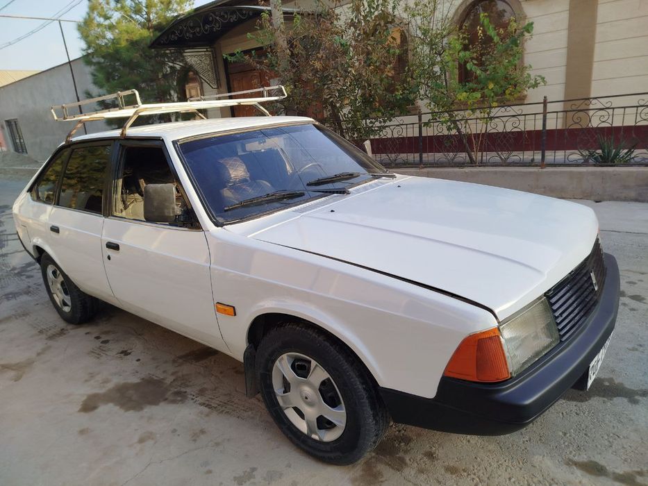 Maskvich 2141 sotiladi  metani bor.