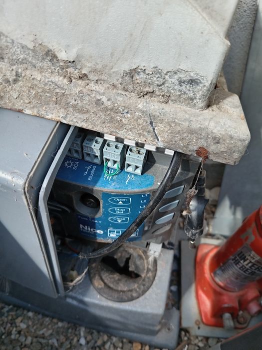 Sisteme automate porți culisante sau batante