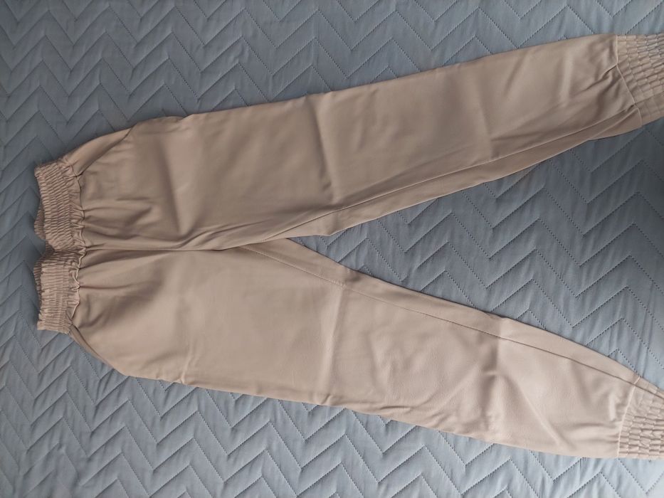 Дамски кожен панталон S