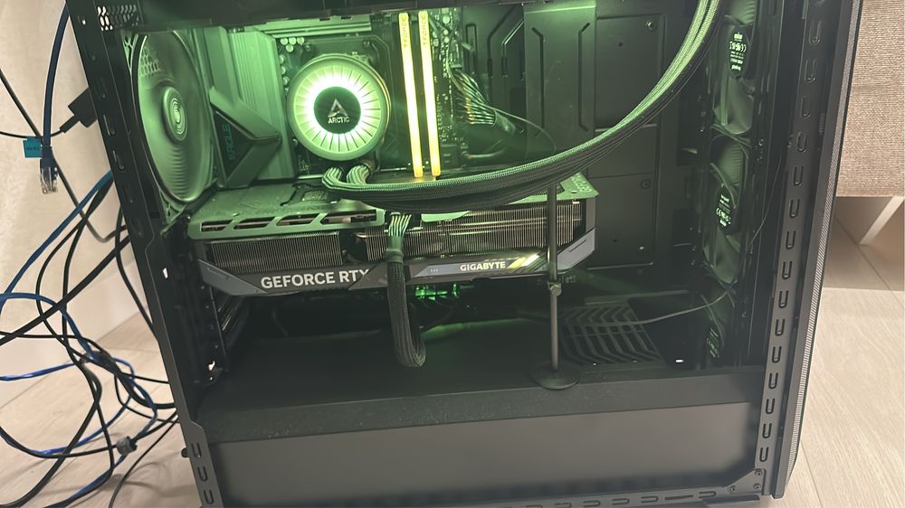 Rtx 5080 r7 9800x3D