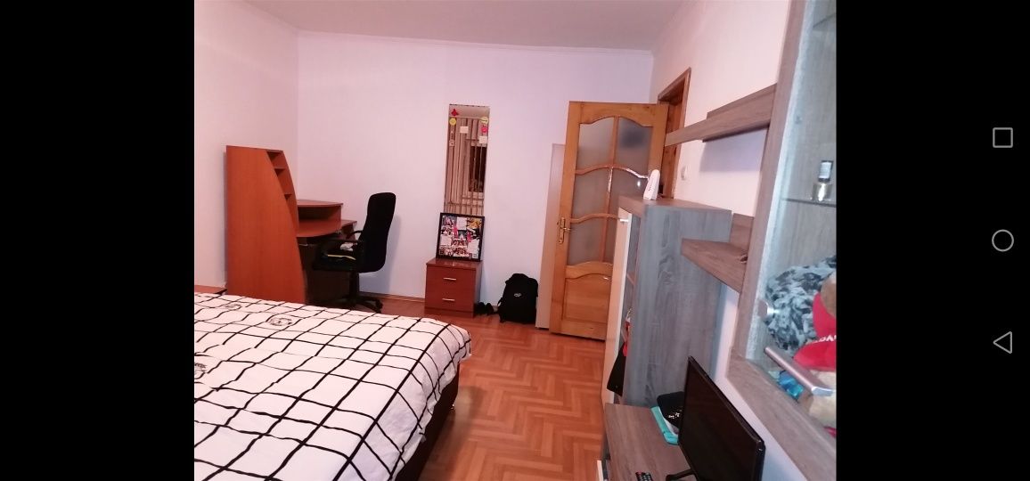 Inchiriez camera