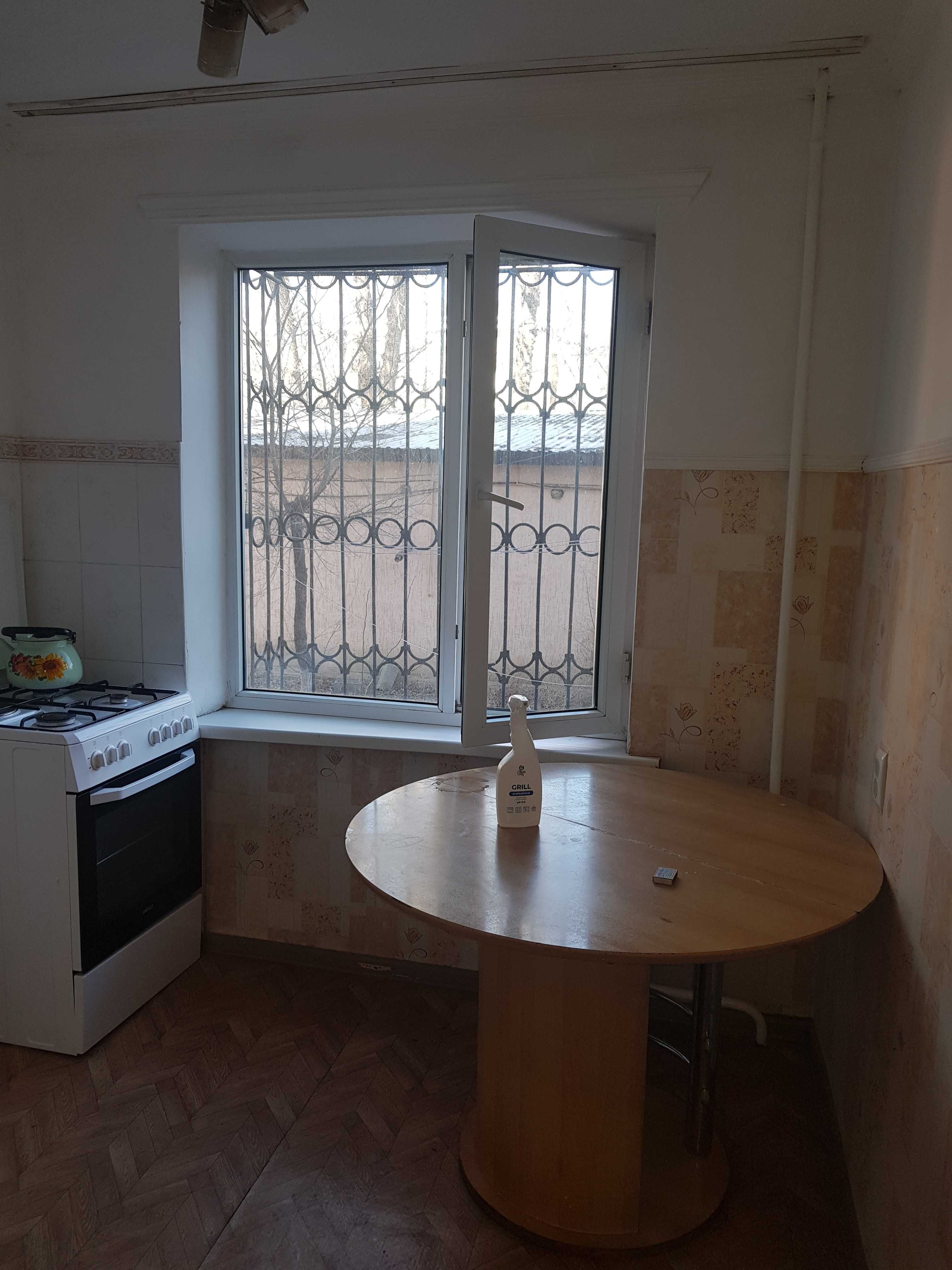 Продам квартиру 1 ком. в 6 мкр.