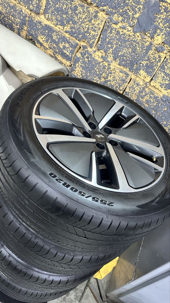 Комлект Диски Шины от Lixiang R20 НОВЫЕ 255/50/R20 DUNLOP
