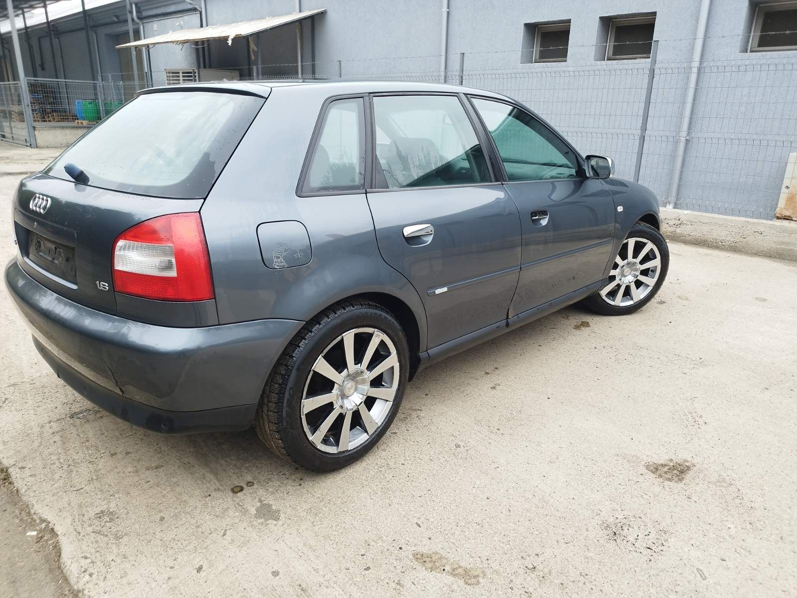 Audi A3 1.6i 102к.с