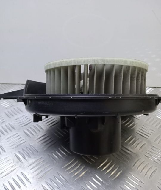 Ventilator habitaclu 6Q2819015 Skoda Fabia 6Y seria