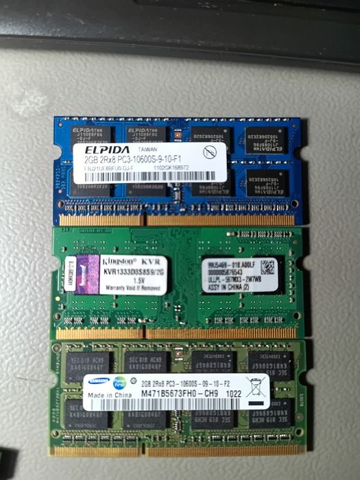 Memorii laptop 2GB DDR3 SODIMM