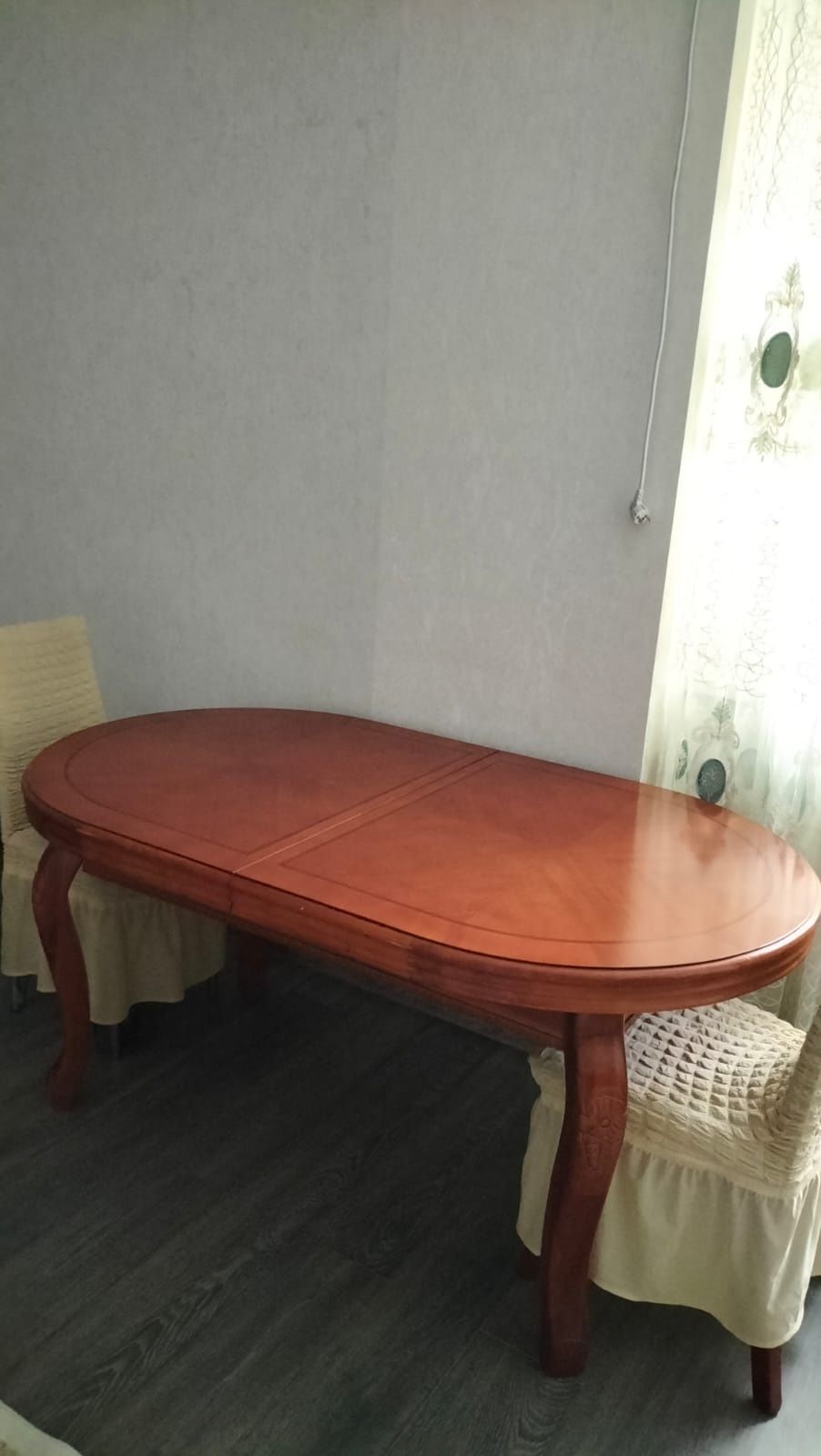 Продаю стол раздвижной из чистого дерева