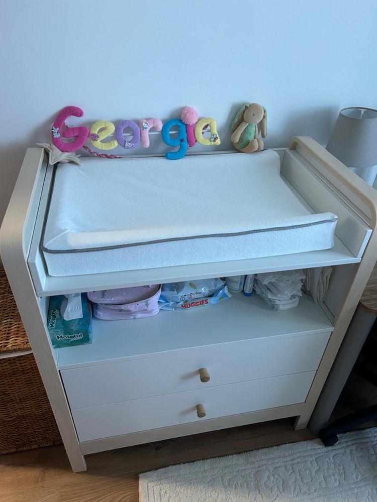 Masă înfăşat/comodă IKEA