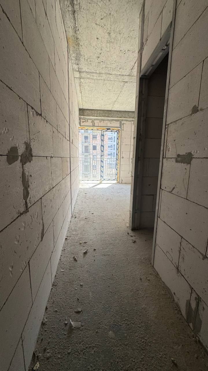 Срочно продается 2х ком кв-ра, ЖК Вегас, ор-р: Братские могилы, 80 м²