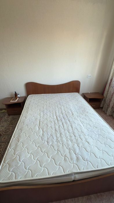 Продам кровать и трюмо