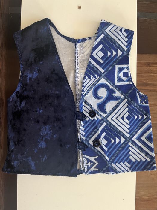 Продам детскую жилетку