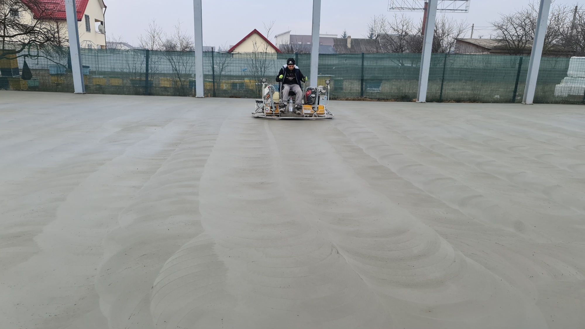 Elicopterizare cu Cuart, Pardoseli Industriale Betonate, Finisare