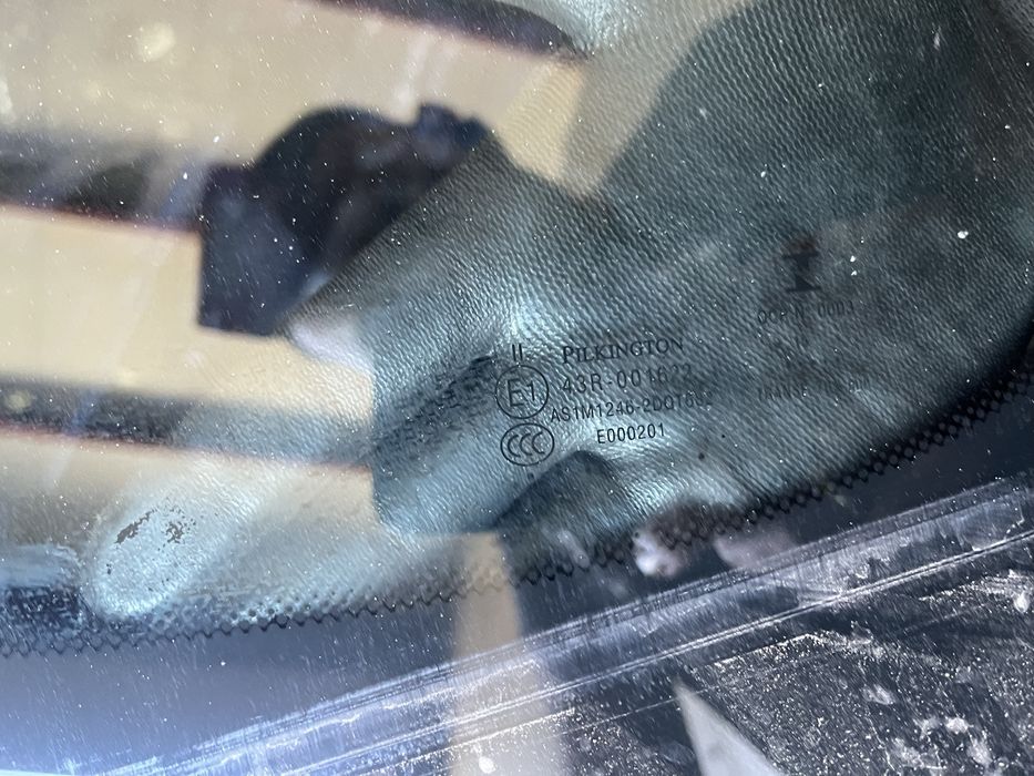 Предно стъкло бмв ф30/31 хед ъп дисплей ( predno styklo bmw f30/31 hud