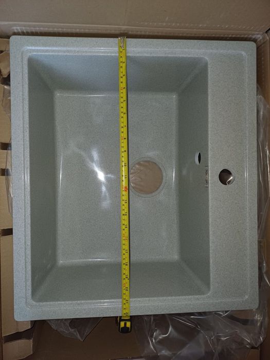 Млйка для кухни продаю срочно. Новая, прям с магазина техники. Торг ес