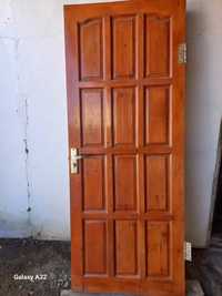 Продам деревянные дверь